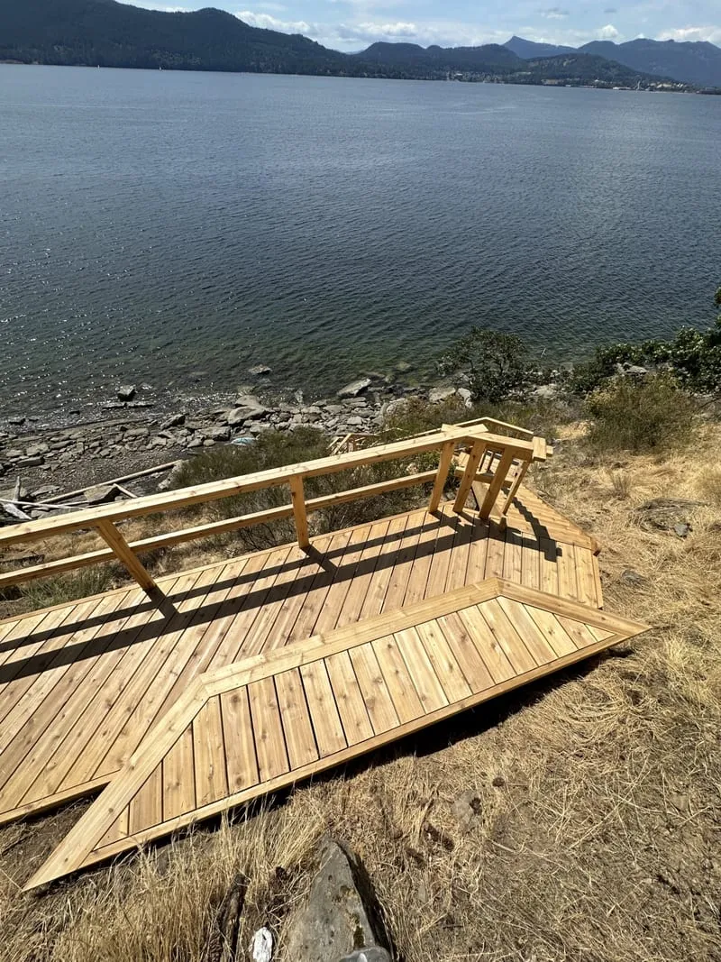 Coastal path — fencing, decking and stairs